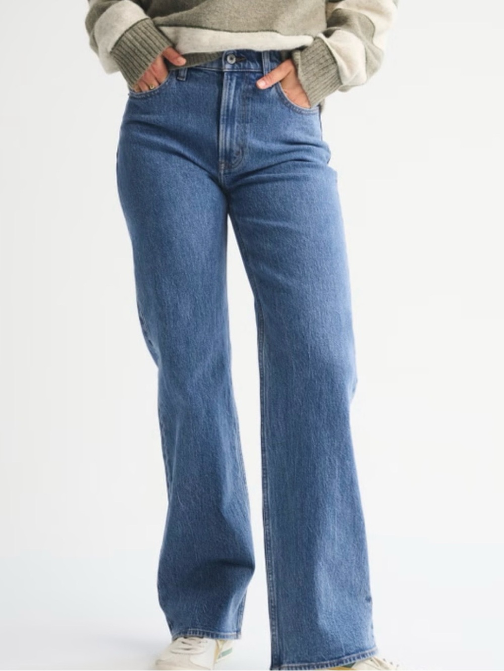 Abercrombie High Rise 90s Relaxed Jeans (size 26/2 L)